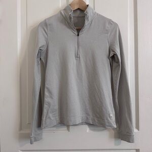 Vuori Women's Halo Essential Half Zip Pullover Gray Size Medium